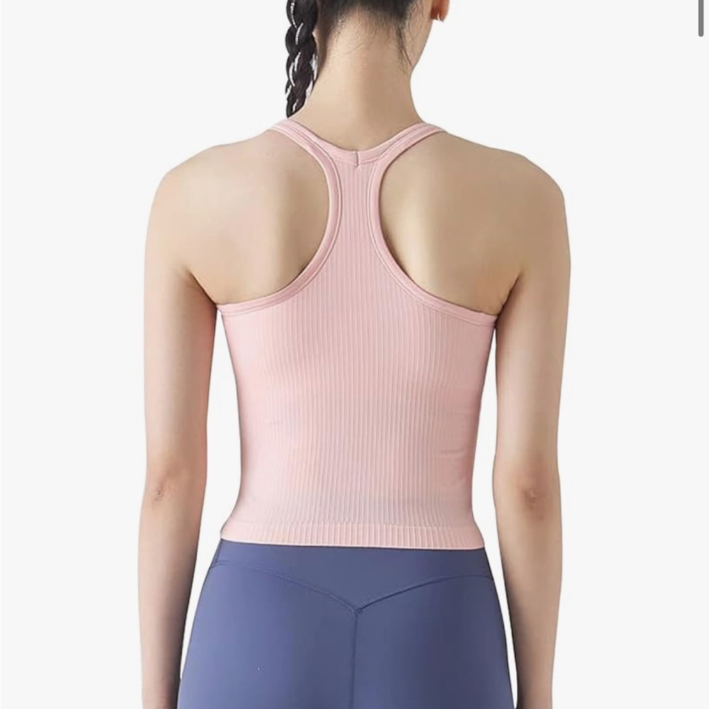 Workout tank bundle - Picture 3 of 6